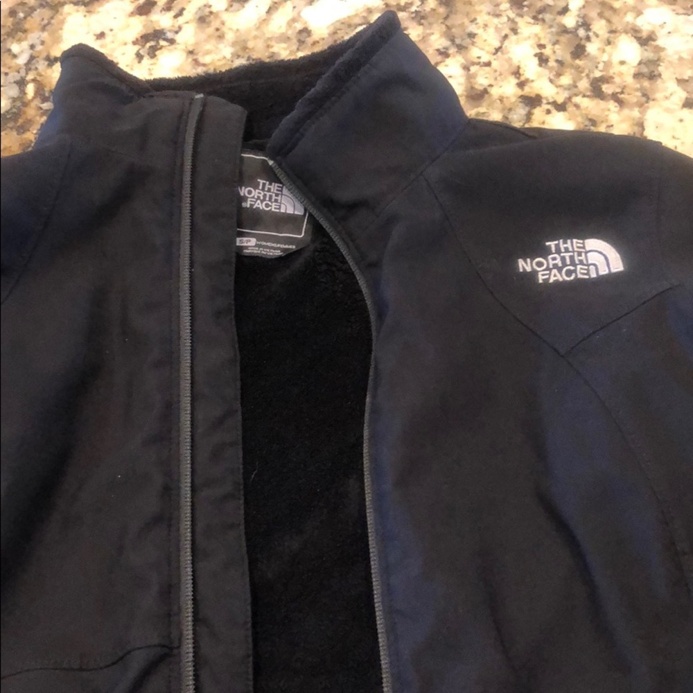 Black north face jacket
